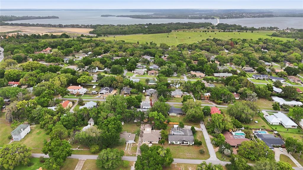 Casa com 2 Quartos à Venda em Howey In The Hills - Flórida - EUA - 7