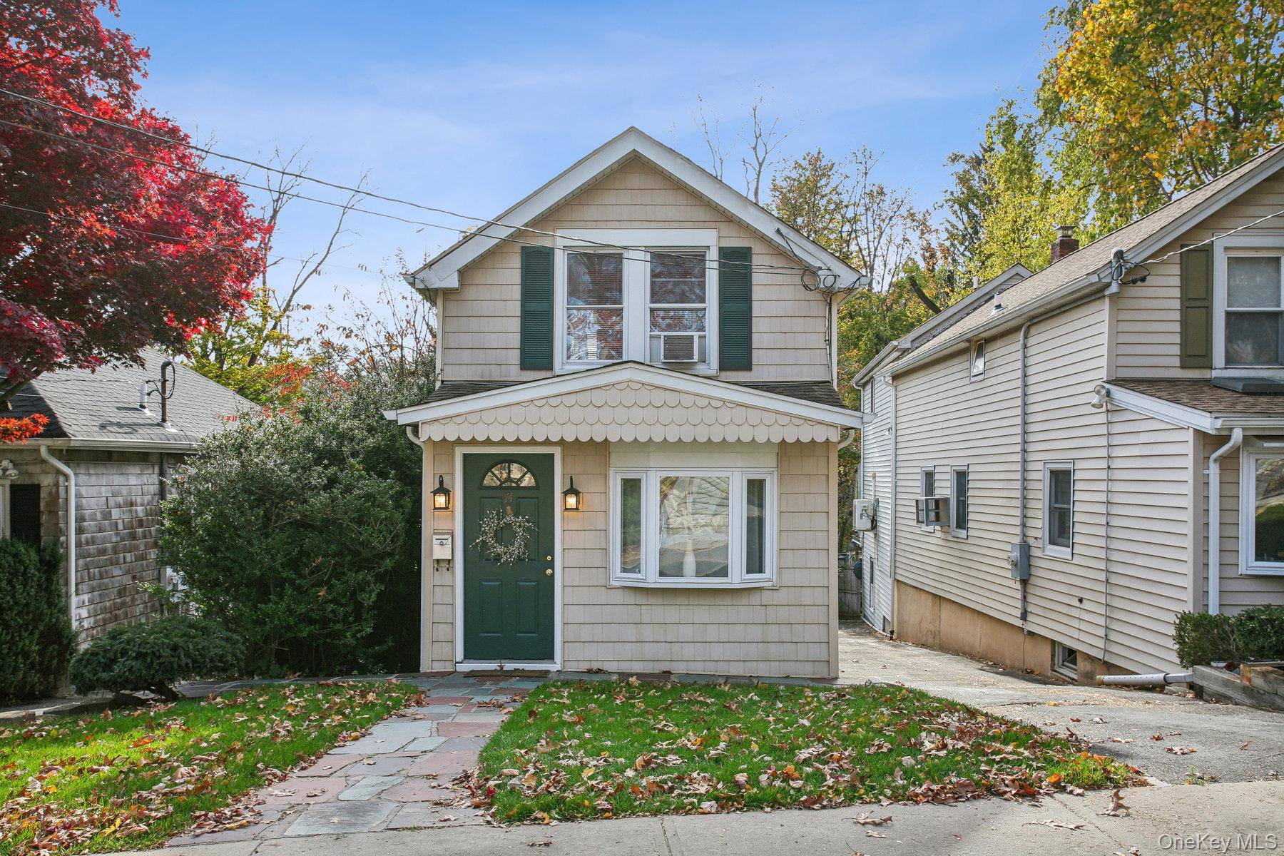 Casa com 2 Quartos à Venda em Locust Valley - Nova Iorque - EUA - 1