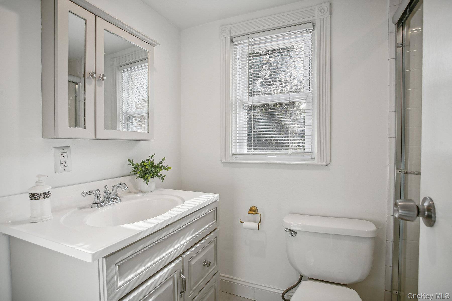 Casa com 2 Quartos à Venda em Locust Valley - Nova Iorque - EUA - 8
