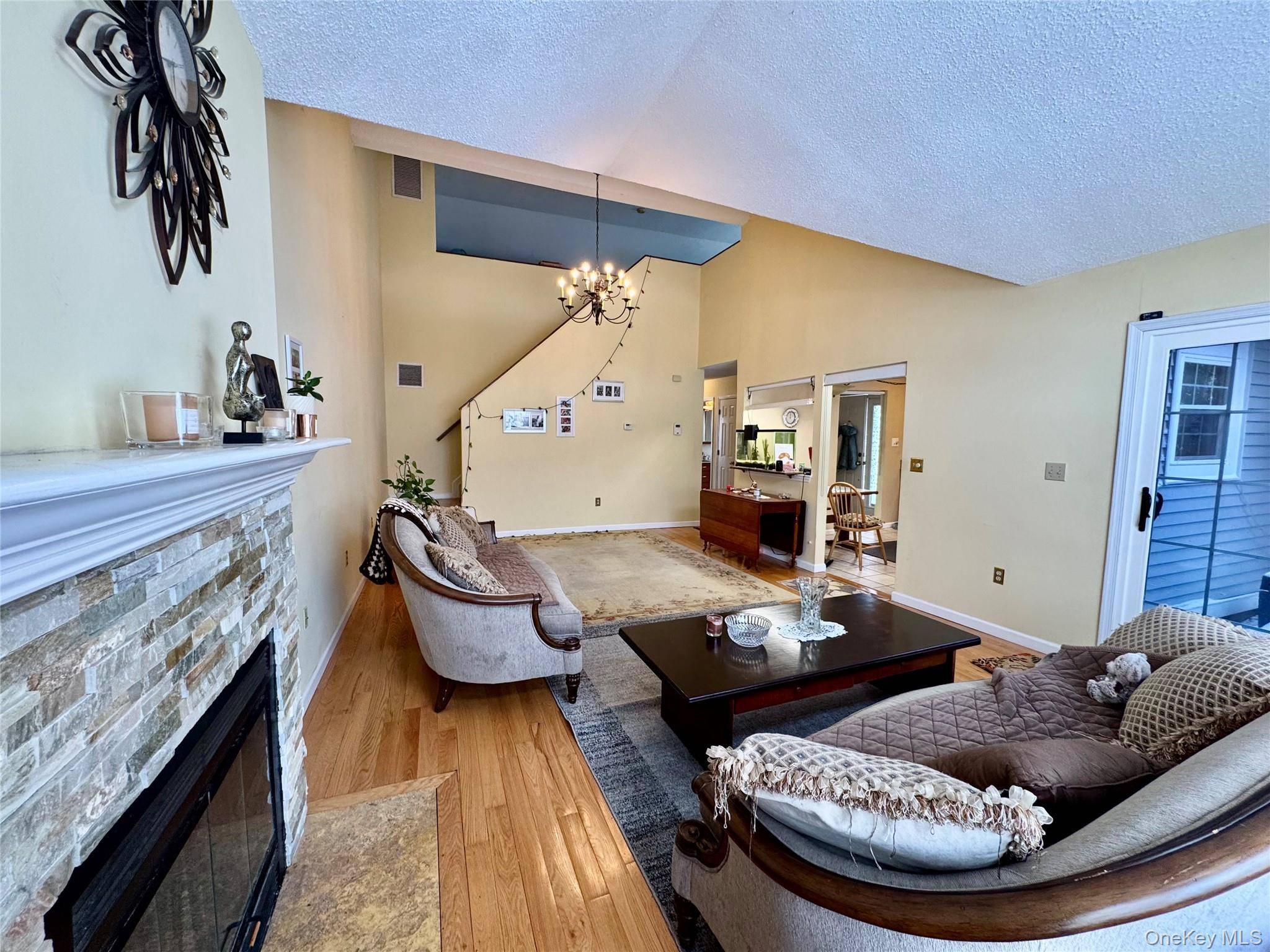 Casa de 2 Dormitorios en Venta en Pawling - Nueva York - EE. UU. - 1
