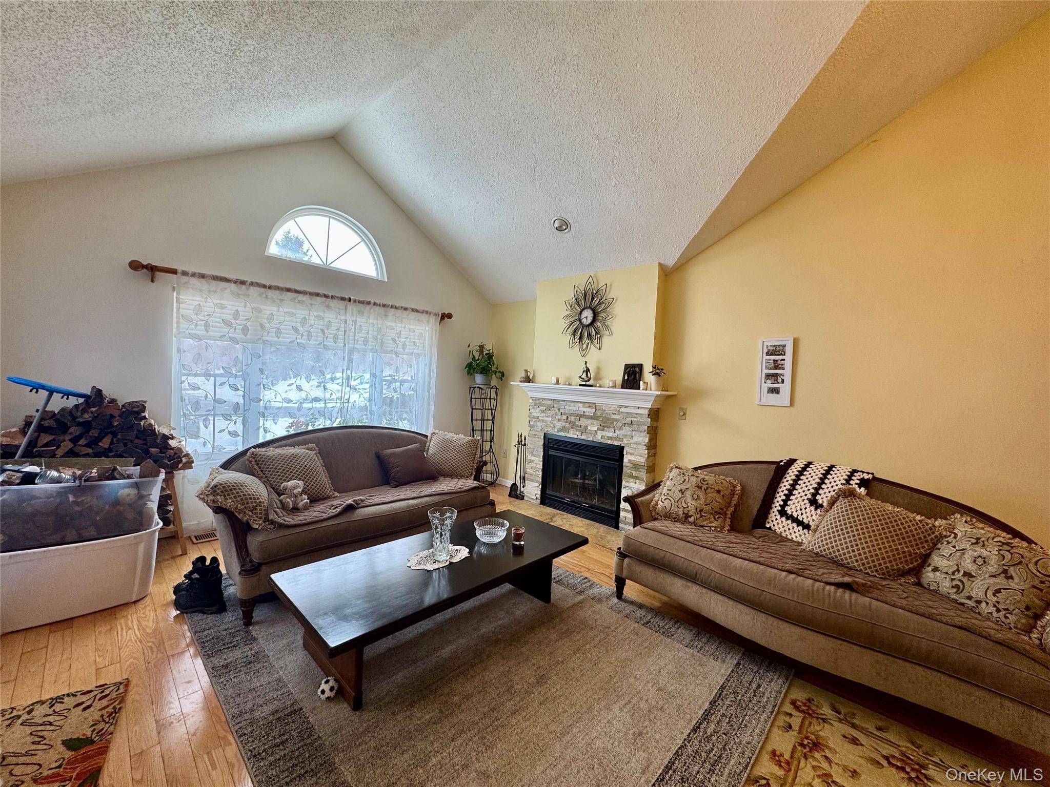 Casa de 2 Dormitorios en Venta en Pawling - Nueva York - EE. UU. - 8