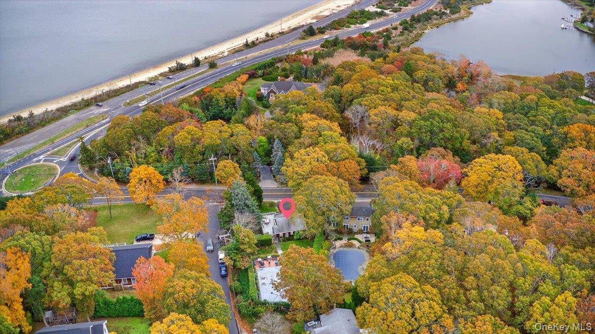 Casa com 2 Quartos à Venda em Sag Harbor - Nova Iorque - EUA - 2