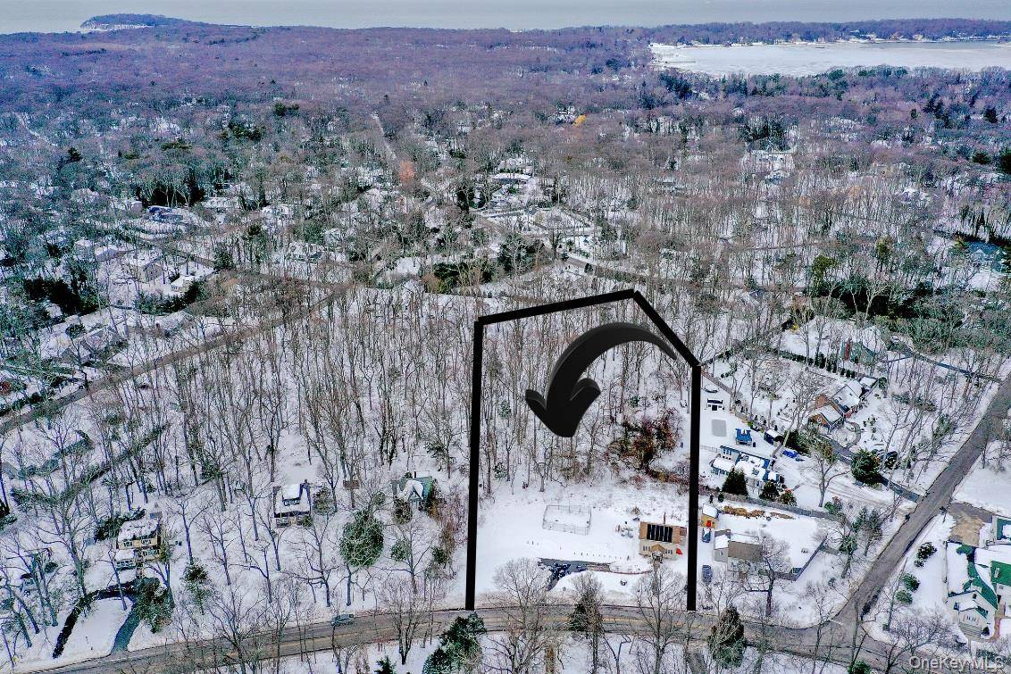 Casa com 2 Quartos à Venda em Setauket - Nova Iorque - EUA - 2