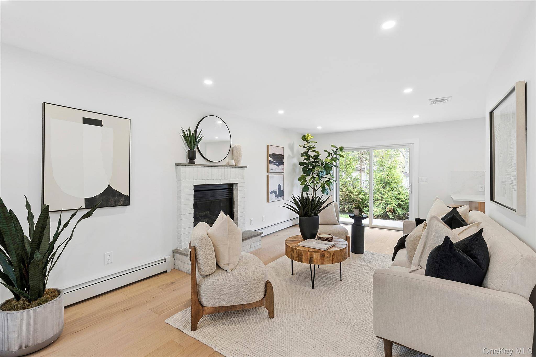 Casa com 3 Quartos à Beira-Mar à Venda em Hampton Bays - Nova Iorque - EUA - 2