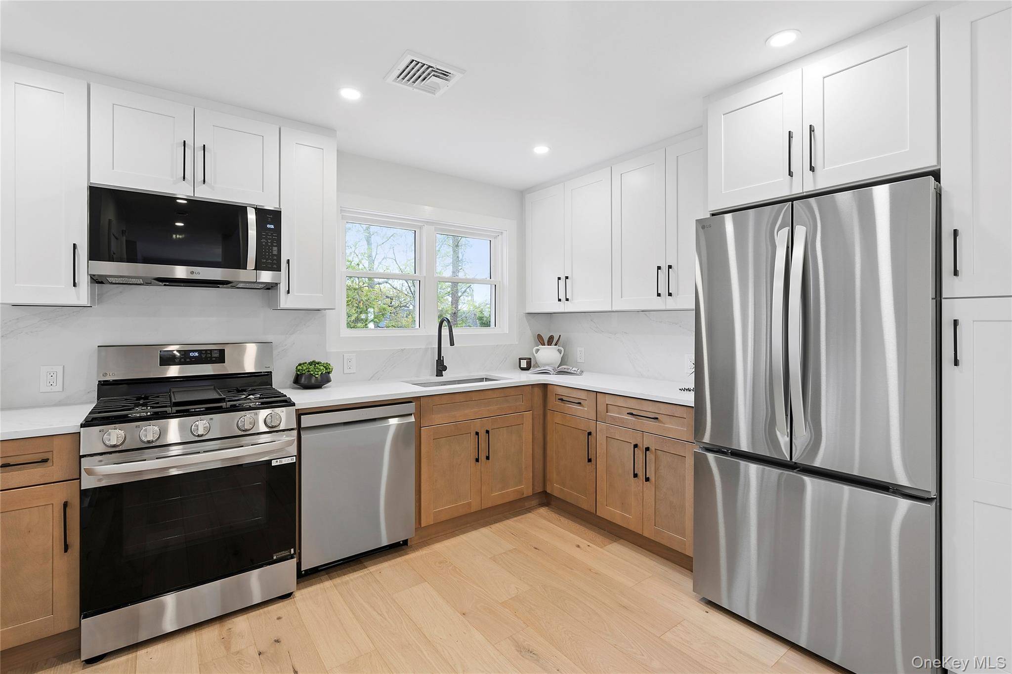 Casa com 3 Quartos à Beira-Mar à Venda em Hampton Bays - Nova Iorque - EUA - 4