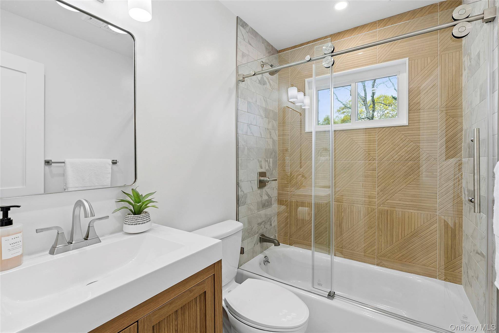 Casa com 3 Quartos à Beira-Mar à Venda em Hampton Bays - Nova Iorque - EUA - 7