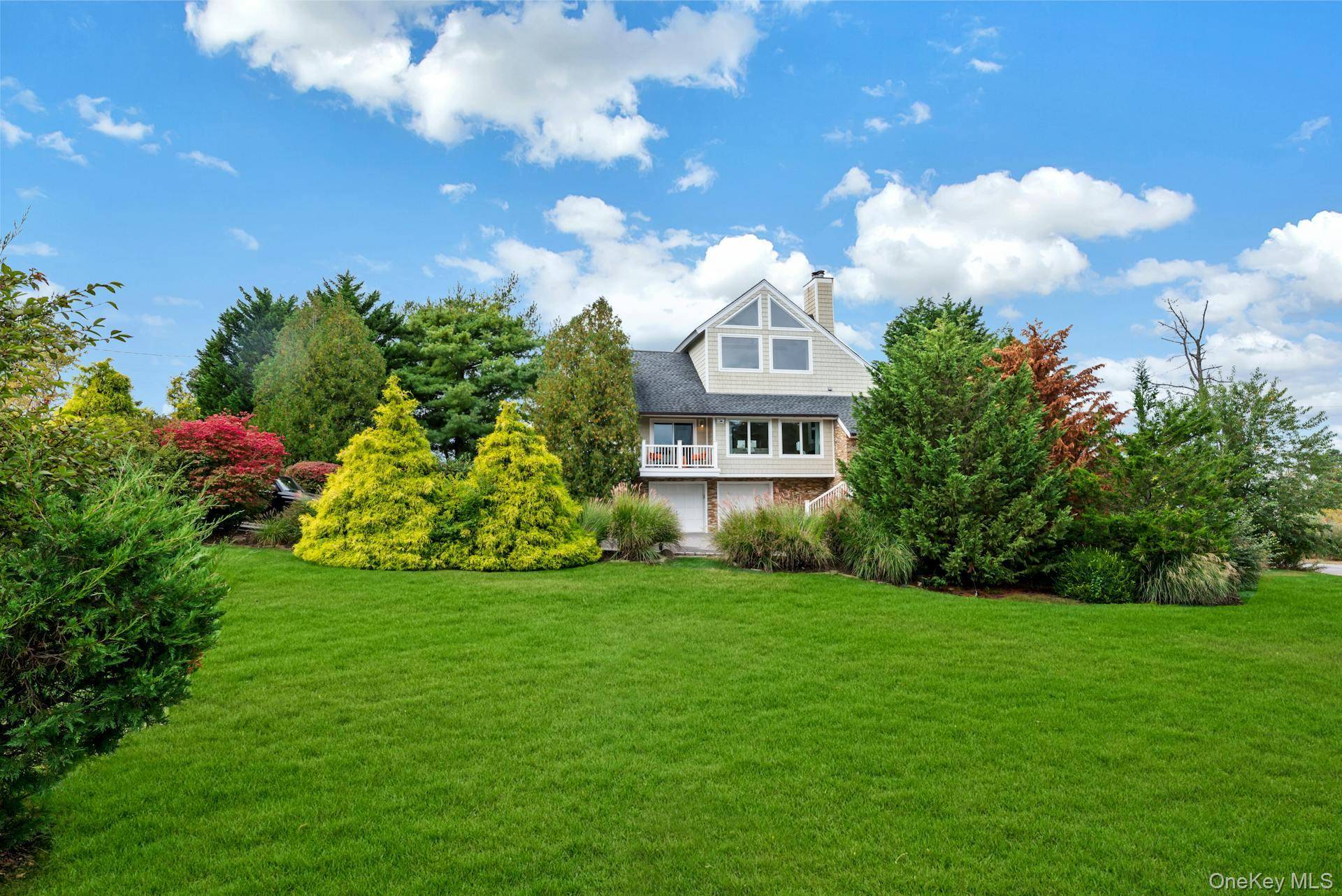 Casa com 3 Quartos à Beira-Mar à Venda em Hampton Bays - Nova Iorque - EUA - 1