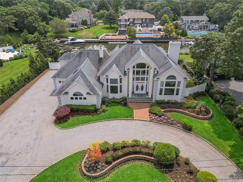 Casa com 3 Quartos à Beira-Mar à Venda em Hampton Bays - Nova Iorque - EUA - 1