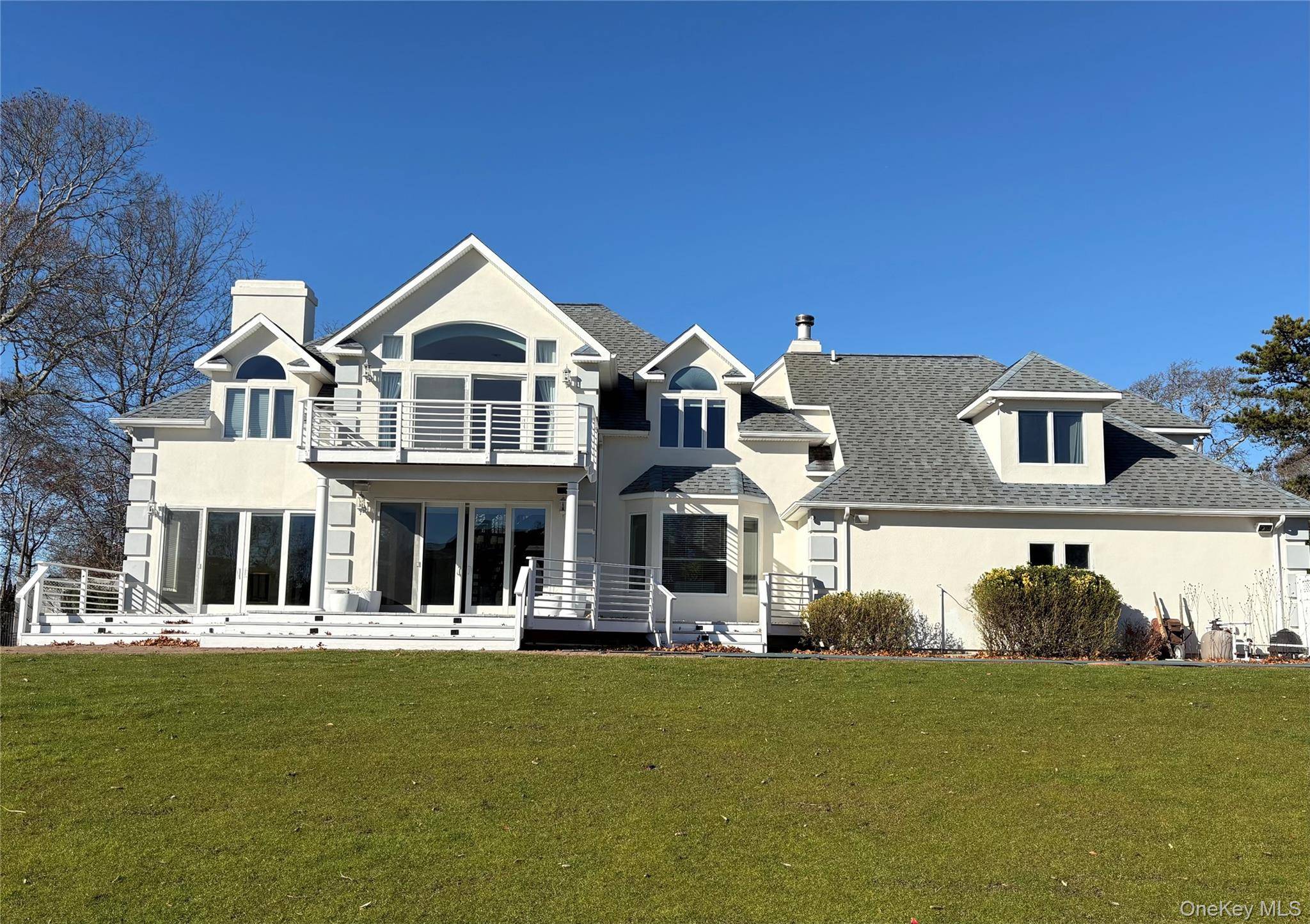 Casa com 3 Quartos à Beira-Mar à Venda em Hampton Bays - Nova Iorque - EUA - 5