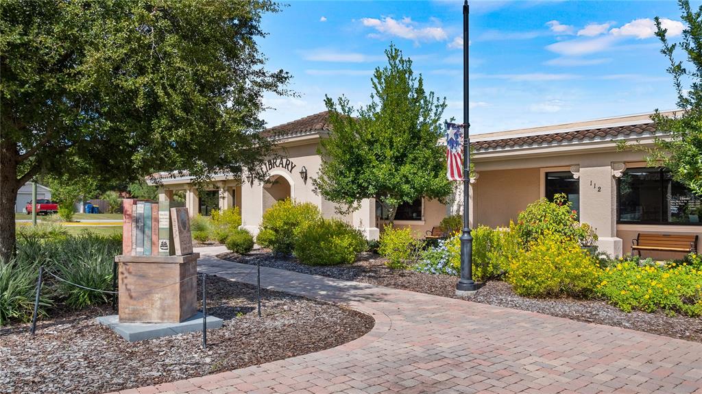 3 Bedroom Home for Sale in Howey In The Hills - Florida - USA - 3