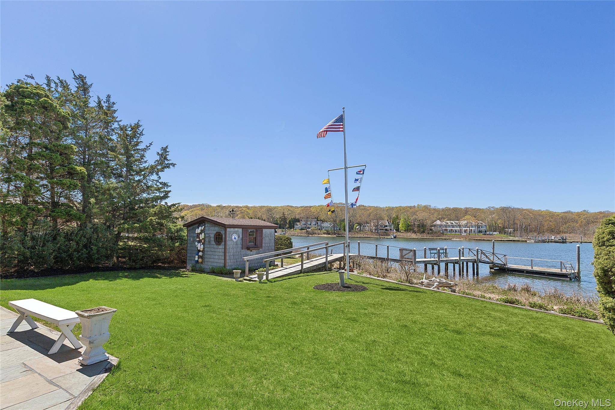 Casa com 3 Quartos à Beira-Mar à Venda em Sag Harbor - Nova Iorque - EUA - 2