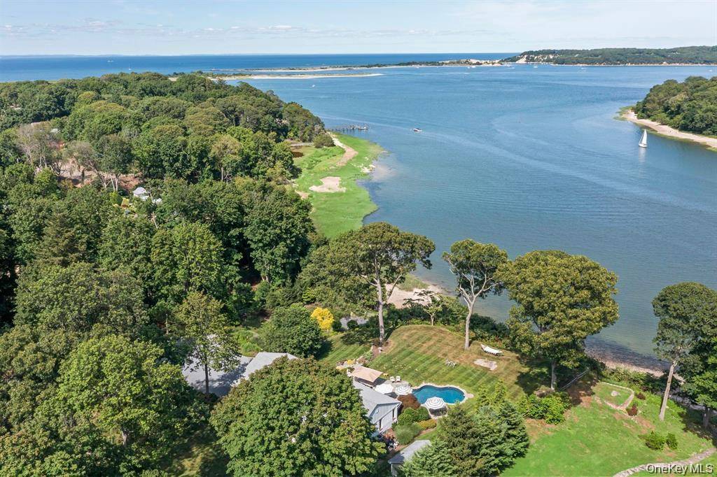 Casa com 3 Quartos à Beira-Mar à Venda em Setauket - Nova Iorque - EUA - 2