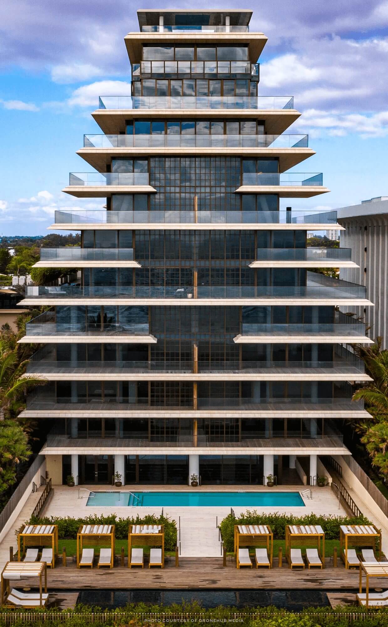 Beachfront Apartment for Sale in Surfside - Florida - USA - 1