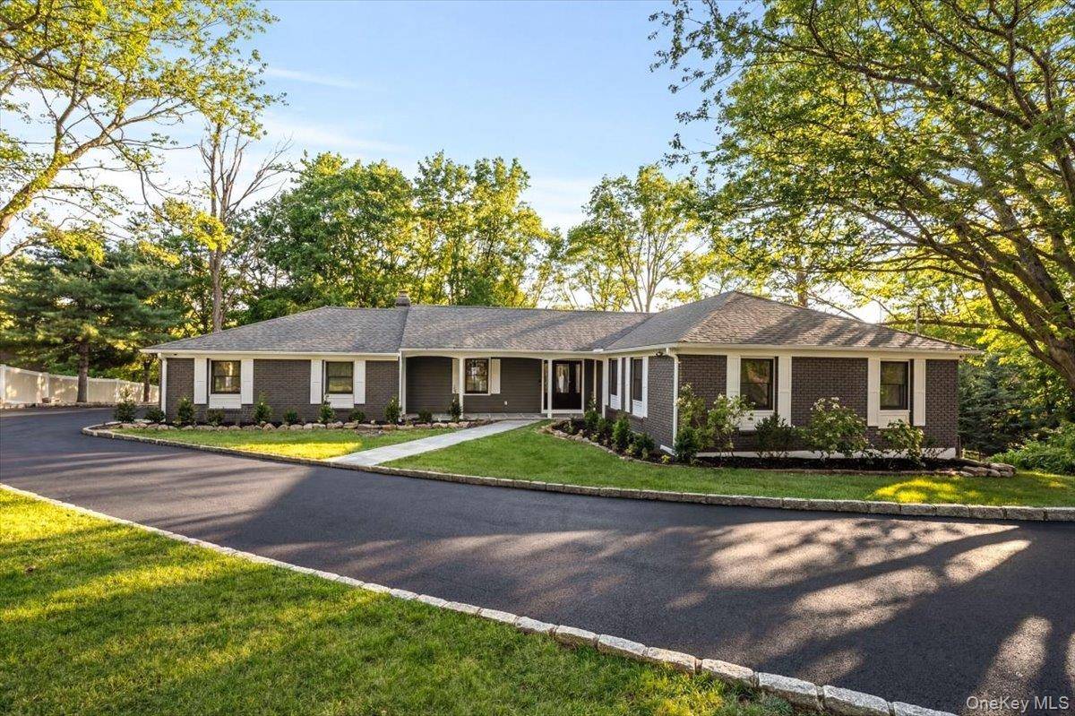 Casa de 3 Dormitorios en Venta en Armonk - Nueva York - EE. UU. - 1