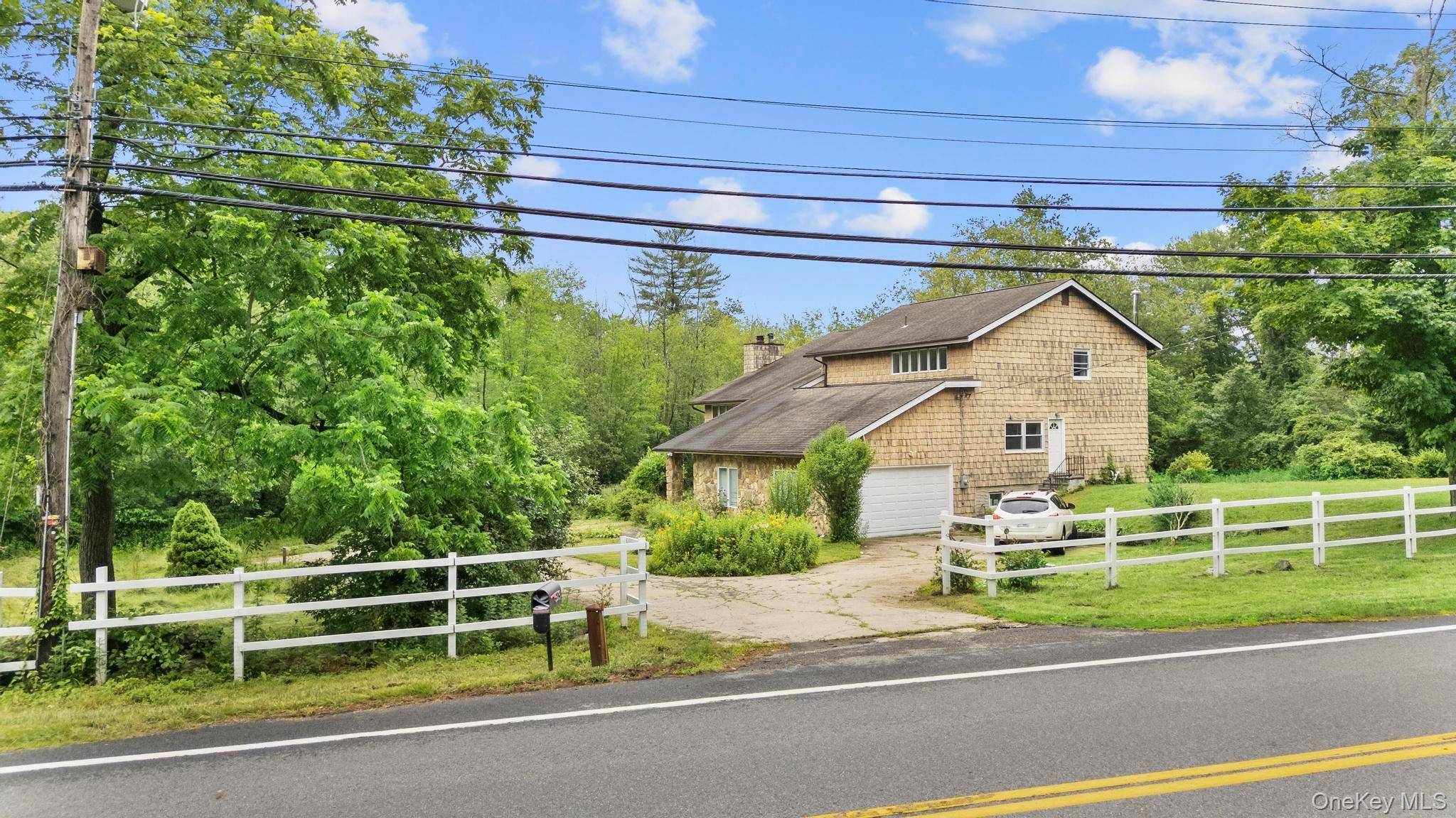Casa com 3 Quartos à Venda em Armonk - Nova Iorque - EUA - 1