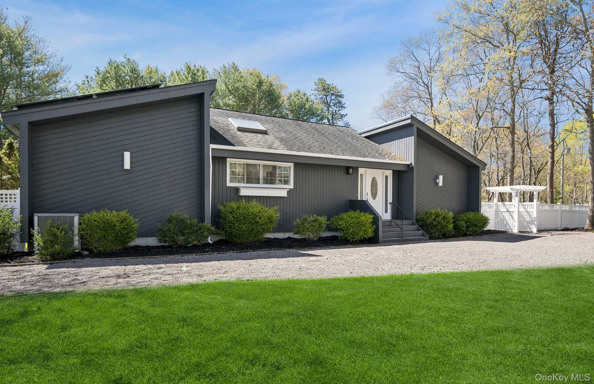 Casa com 3 Quartos à Venda em Hampton Bays - Nova Iorque - EUA - 3