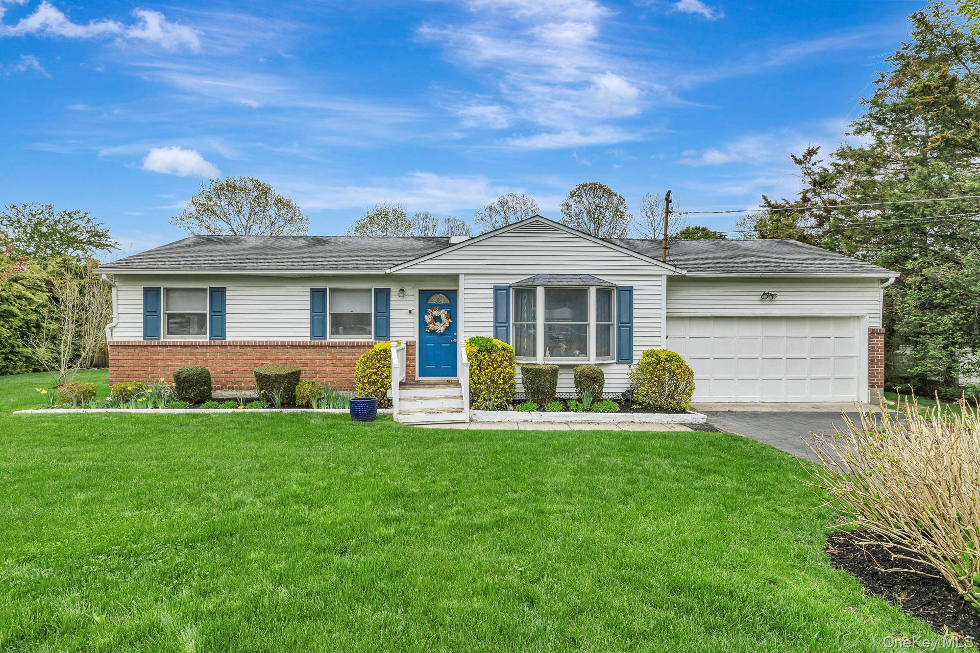 Casa com 3 Quartos à Venda em Hampton Bays - Nova Iorque - EUA - 1