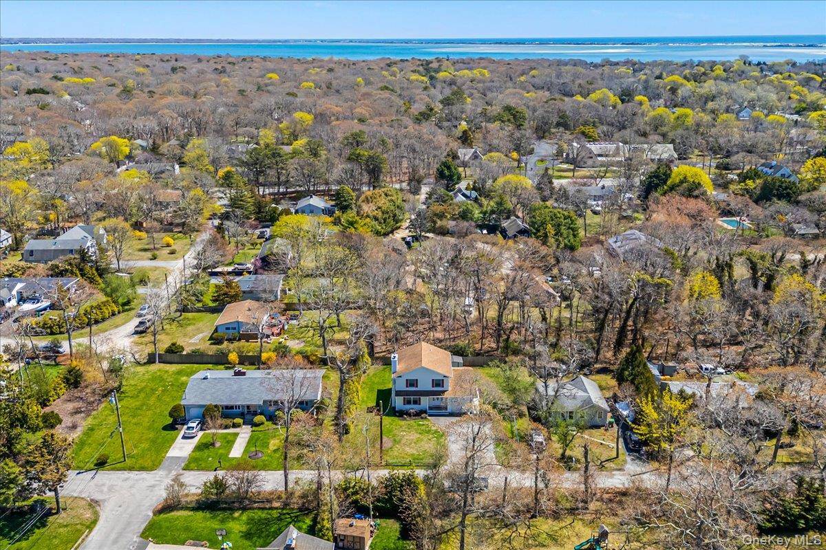 Casa com 3 Quartos à Venda em Hampton Bays - Nova Iorque - EUA - 1