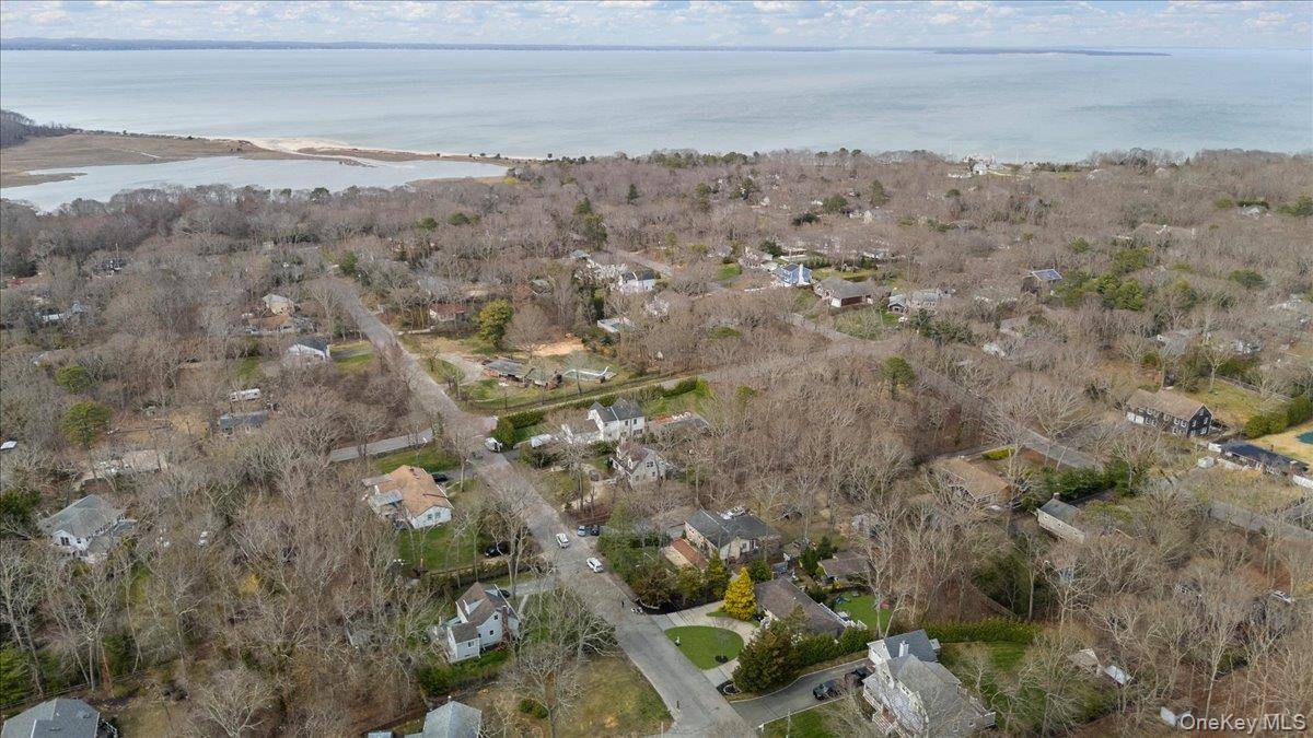 Casa com 3 Quartos à Venda em Hampton Bays - Nova Iorque - EUA - 3