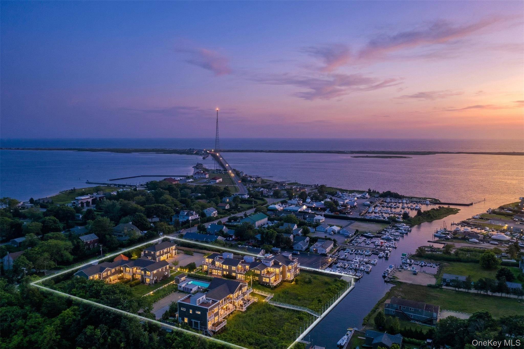 Casa com 3 Quartos à Venda em Hampton Bays - Nova Iorque - EUA - 2