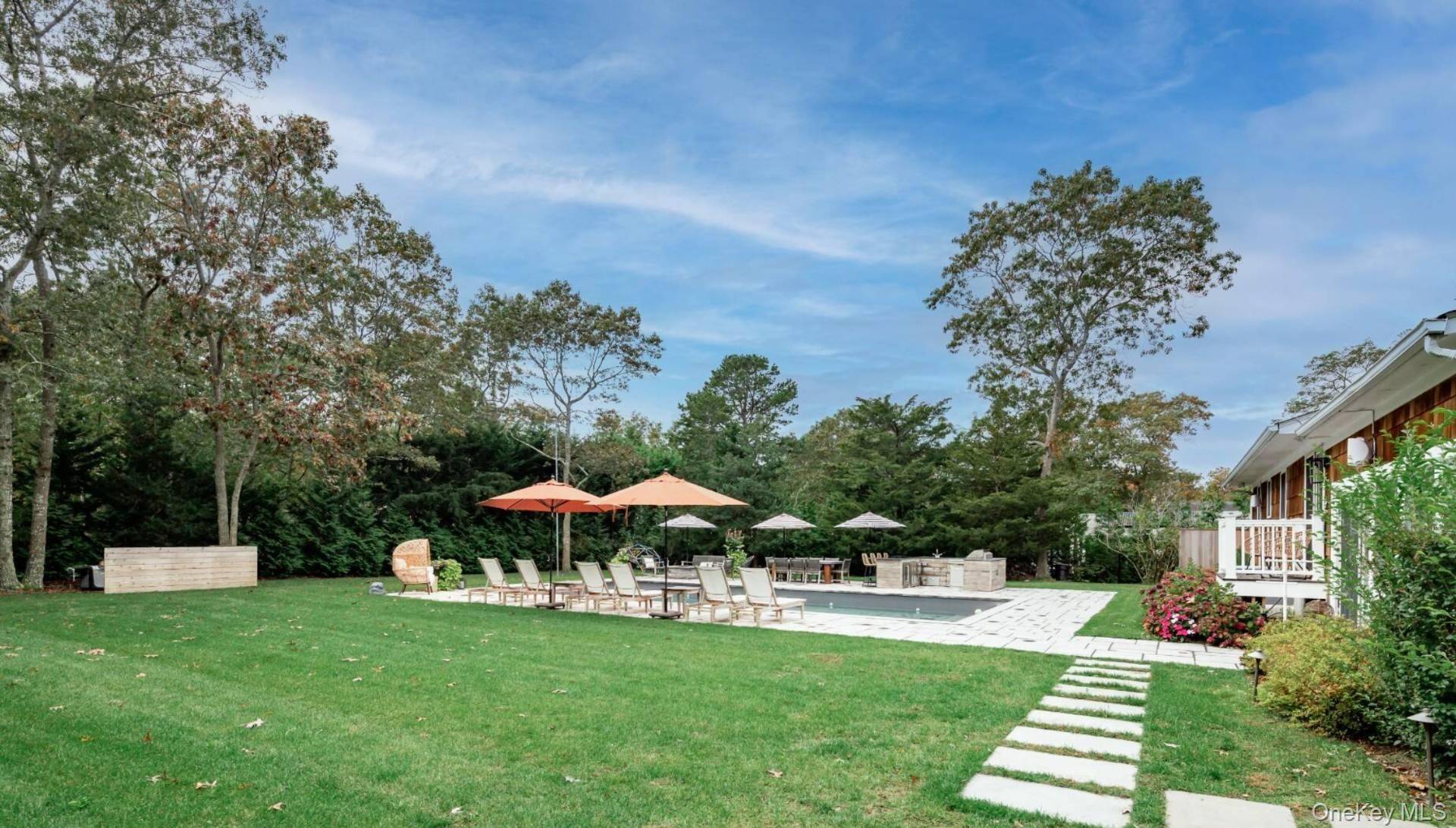 Casa com 3 Quartos à Venda em Hampton Bays - Nova Iorque - EUA - 1
