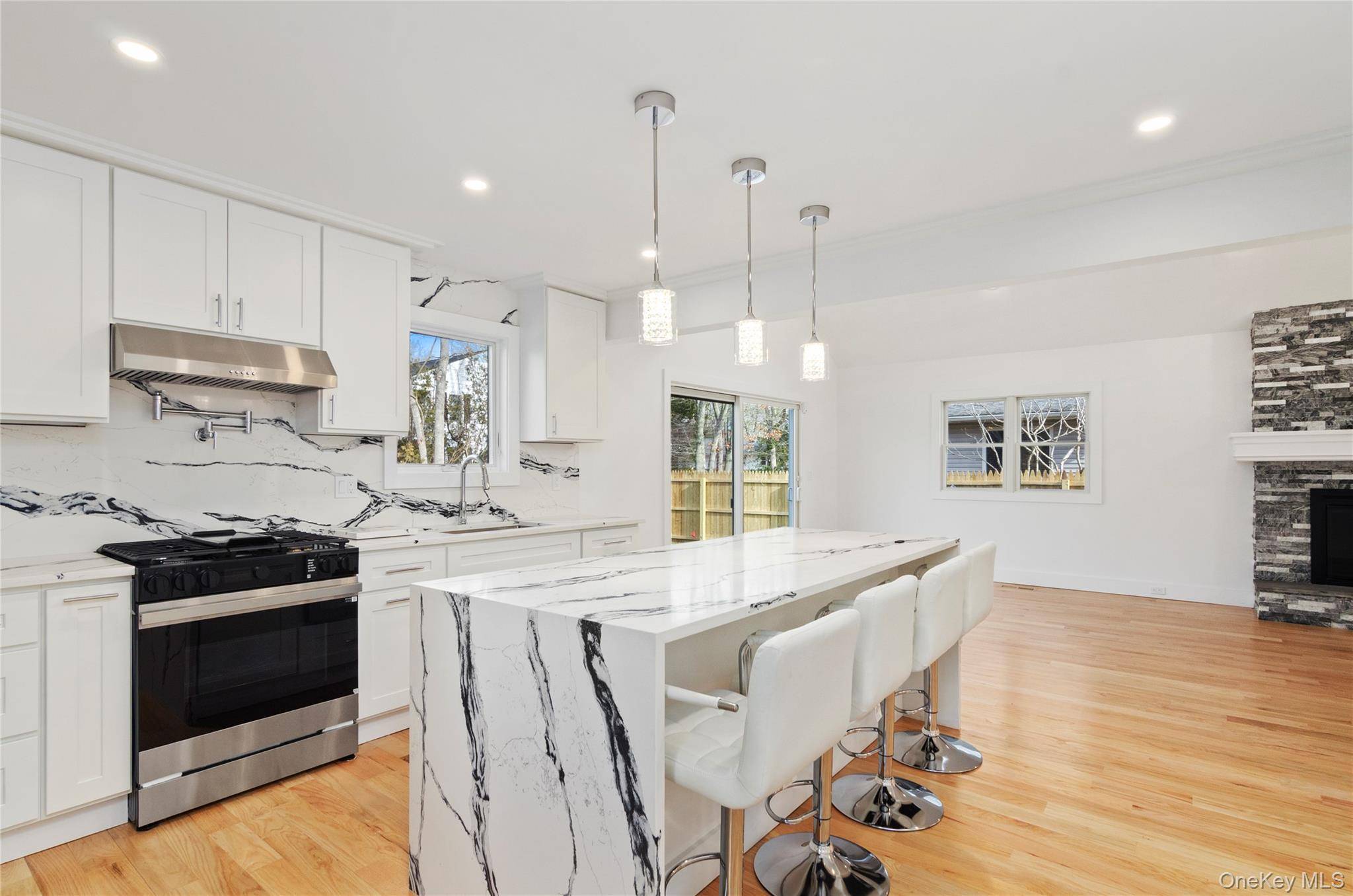 Casa com 3 Quartos à Venda em Hampton Bays - Nova Iorque - EUA - 4
