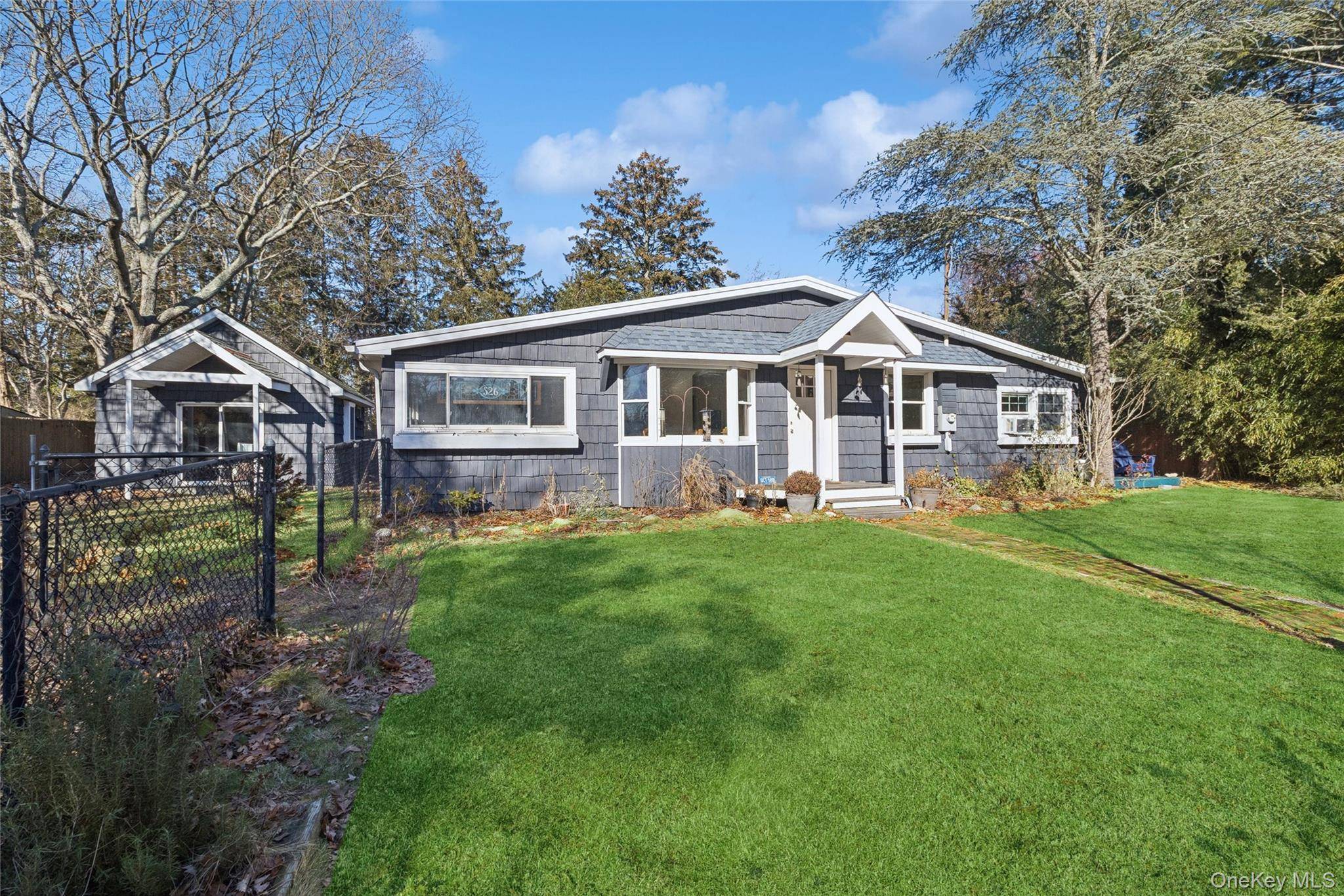 Casa com 3 Quartos à Venda em Hampton Bays - Nova Iorque - EUA - 1
