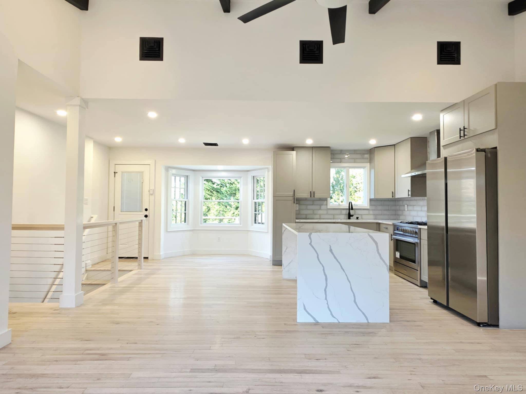 Casa com 3 Quartos à Venda em Hampton Bays - Nova Iorque - EUA - 3