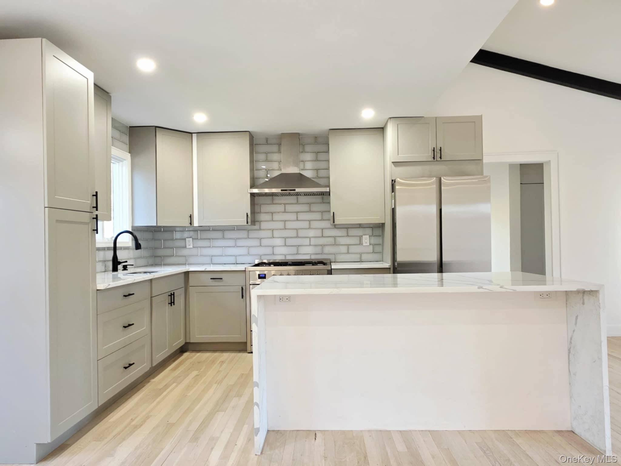 Casa com 3 Quartos à Venda em Hampton Bays - Nova Iorque - EUA - 4