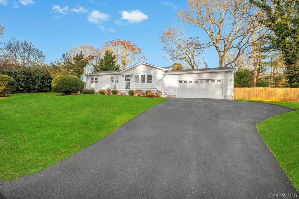 Casa com 3 Quartos à Venda em Hampton Bays - Nova Iorque - EUA - 1