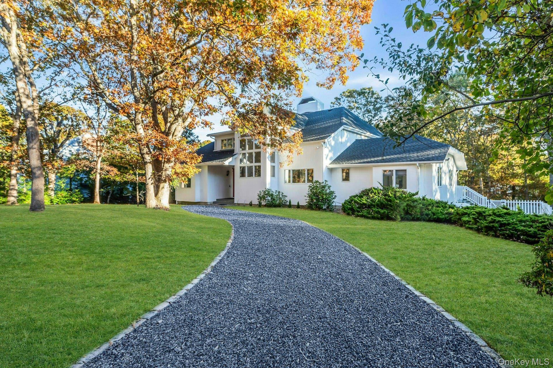 Casa com 3 Quartos à Venda em Hampton Bays - Nova Iorque - EUA - 1