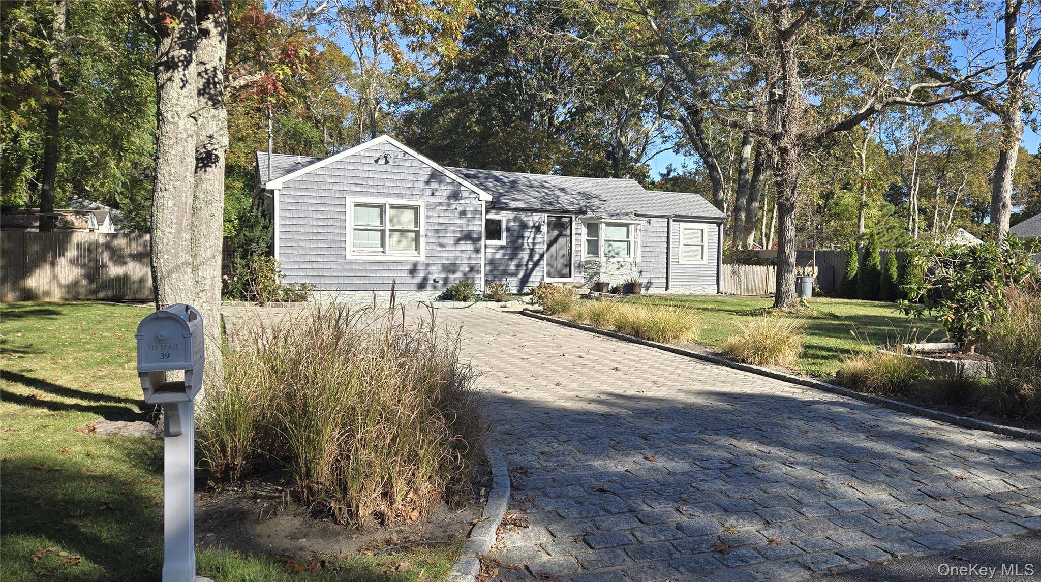 Casa com 3 Quartos à Venda em Hampton Bays - Nova Iorque - EUA - 1