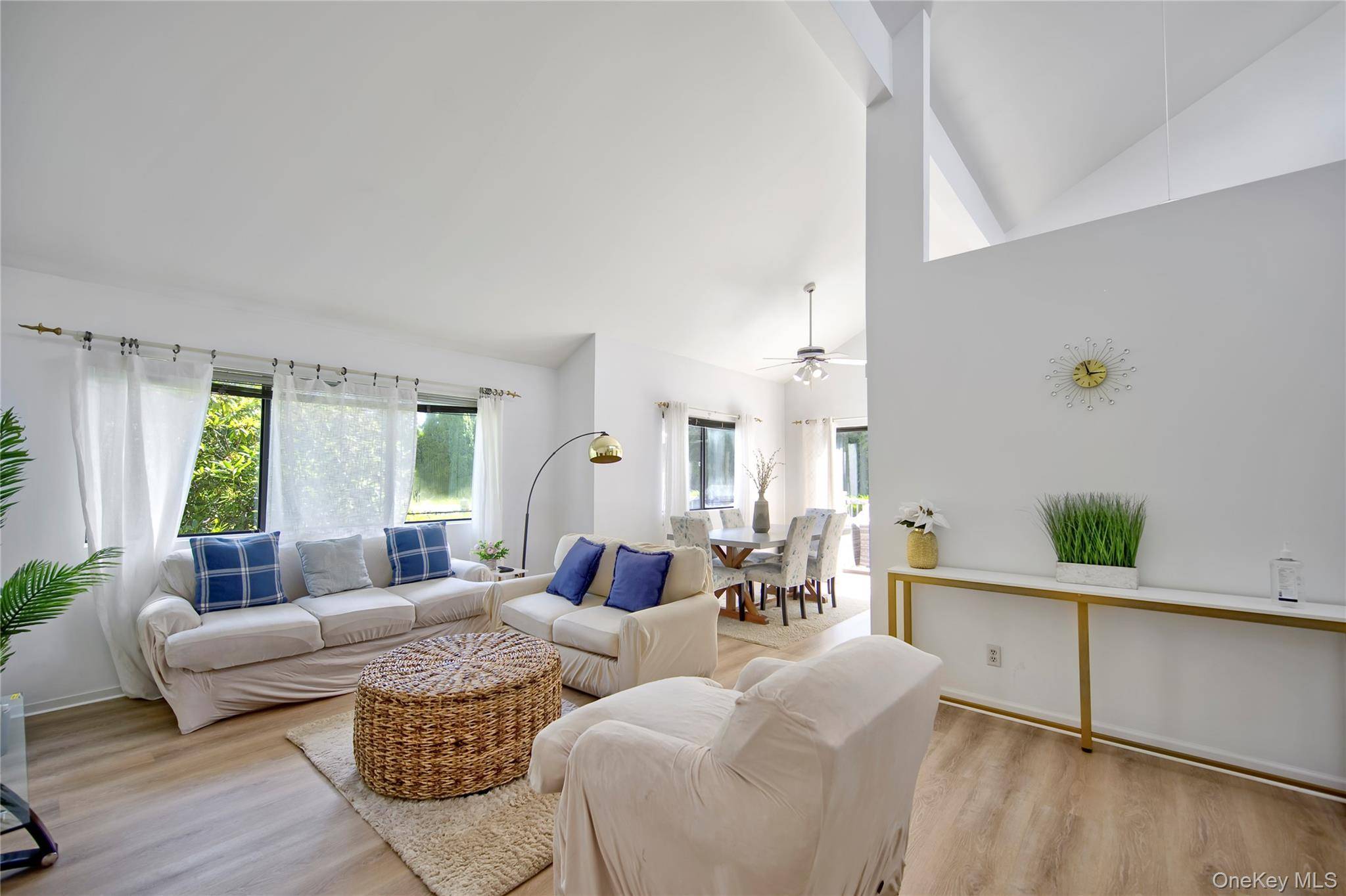 Casa com 3 Quartos à Venda em Hampton Bays - Nova Iorque - EUA - 4