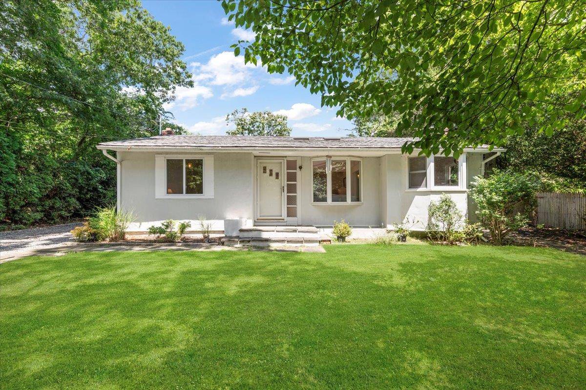Casa com 3 Quartos à Venda em Hampton Bays - Nova Iorque - EUA - 1