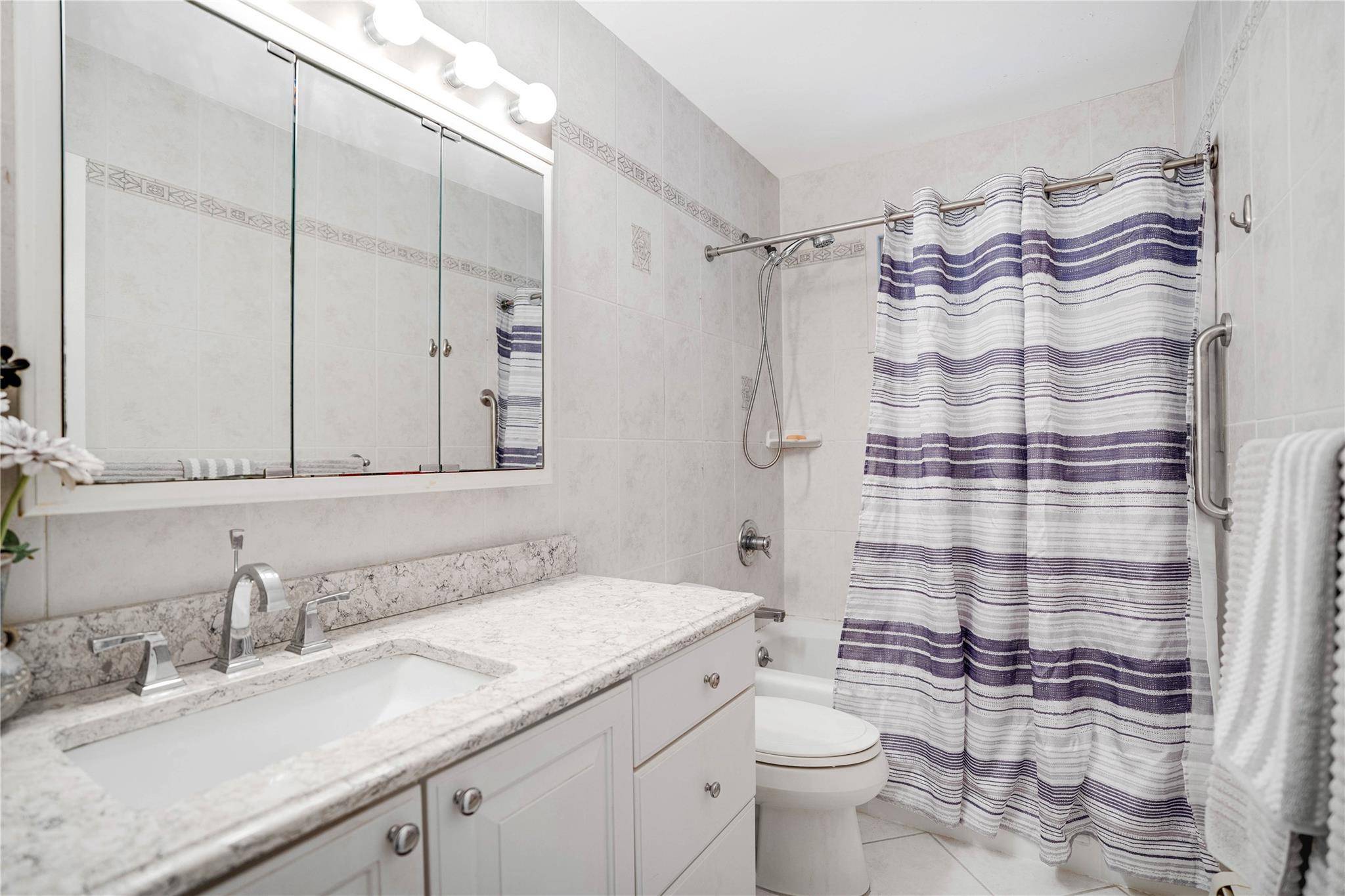 Casa com 3 Quartos à Venda em Hampton Bays - Nova Iorque - EUA - 5