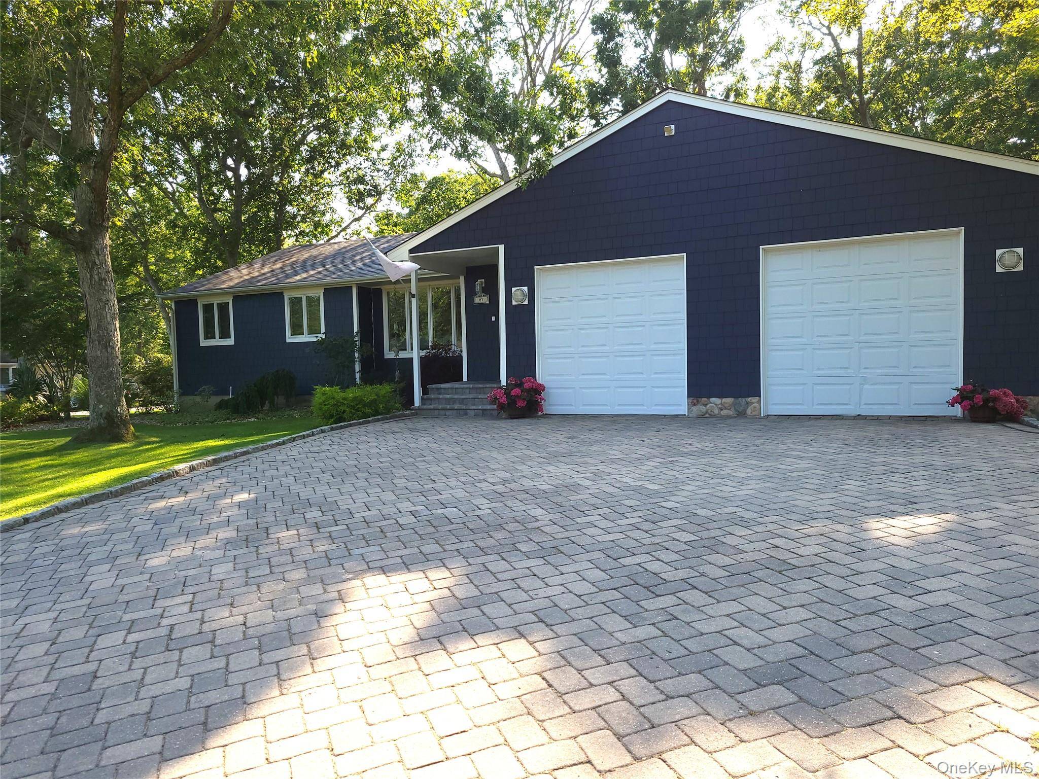 Casa com 3 Quartos à Venda em Hampton Bays - Nova Iorque - EUA - 1