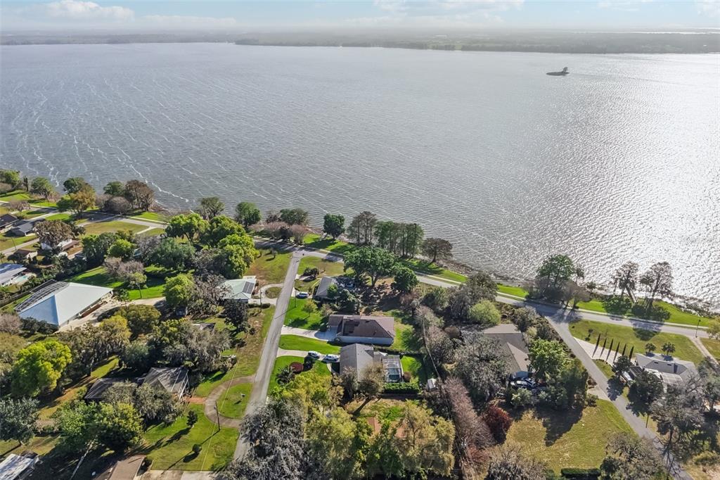 Casa de 3 Dormitorios en Venta en Howey In The Hills - Florida - EE. UU. - 4