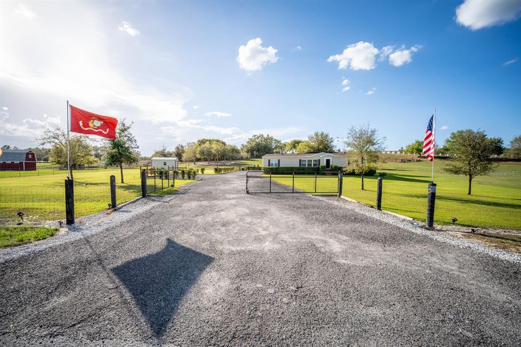 Maison 3 Chambres à Vendre à Howey In The Hills - Floride - États-Unis - 1