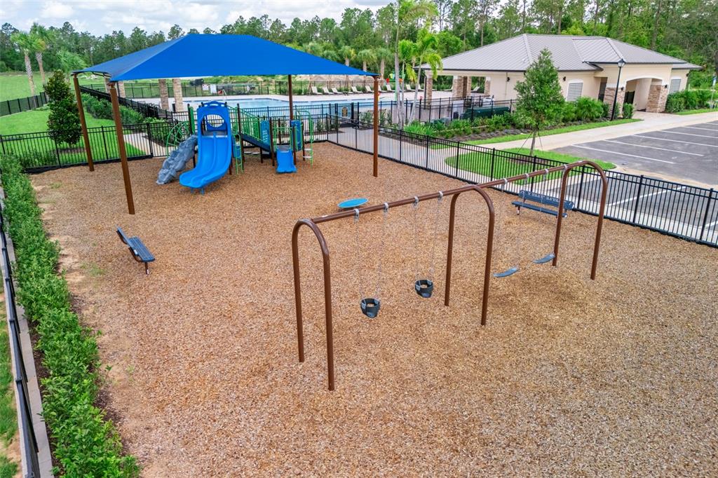 Casa de 3 Dormitorios en Venta en Howey In The Hills - Florida - EE. UU. - 2