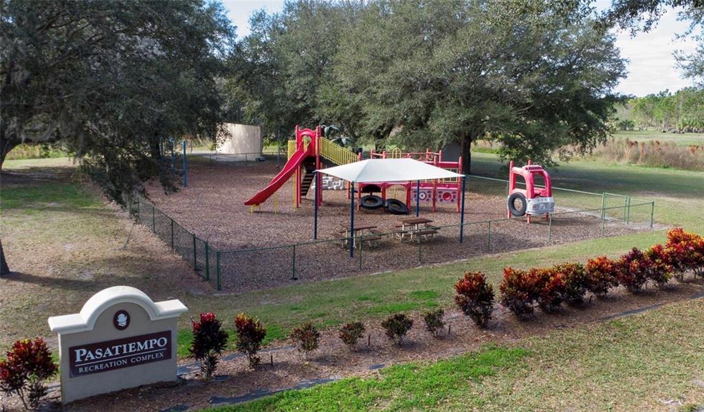 Casa com 3 Quartos à Venda em Howey In The Hills - Flórida - EUA - 3