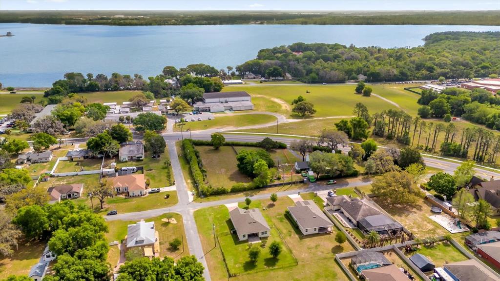 Casa com 3 Quartos à Venda em Howey In The Hills - Flórida - EUA - 5