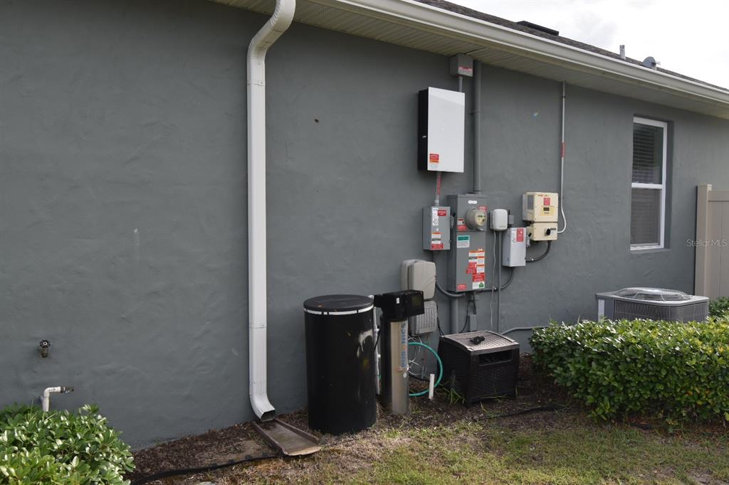 Casa de 3 Dormitorios en Venta en Howey In The Hills - Florida - EE. UU. - 2