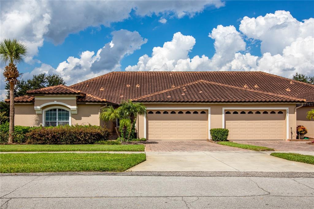 Casa com 3 Quartos à Venda em Howey In The Hills - Flórida - EUA - 1