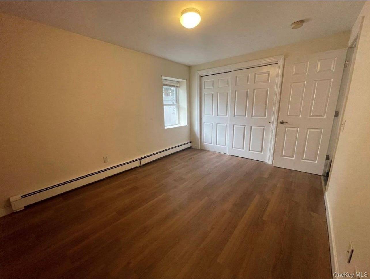 Casa com 3 Quartos à Venda em Huntington - Nova Iorque - EUA - 8