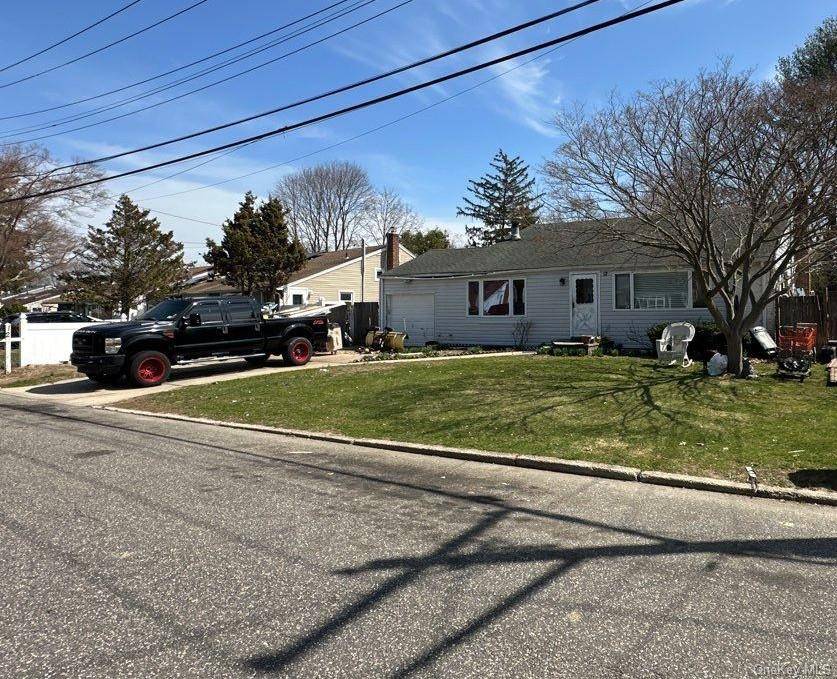 Casa com 3 Quartos à Venda em Huntington - Nova Iorque - EUA - 1