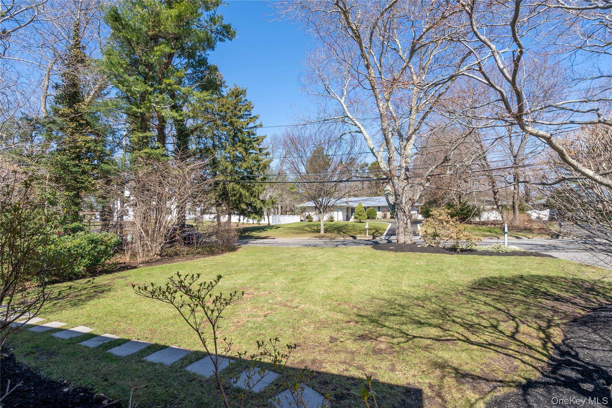 Casa com 3 Quartos à Venda em Huntington - Nova Iorque - EUA - 4
