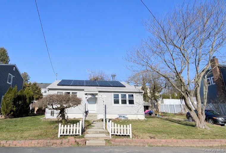 Casa com 3 Quartos à Venda em Huntington - Nova Iorque - EUA - 1