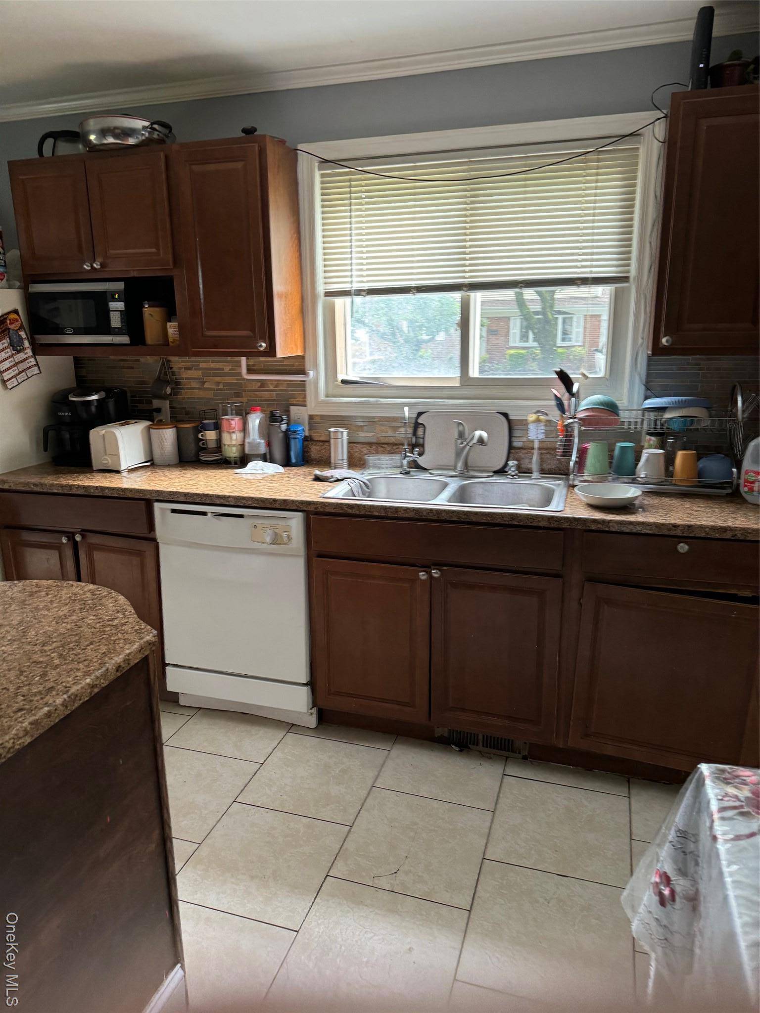 Casa com 3 Quartos à Venda em Huntington - Nova Iorque - EUA - 8