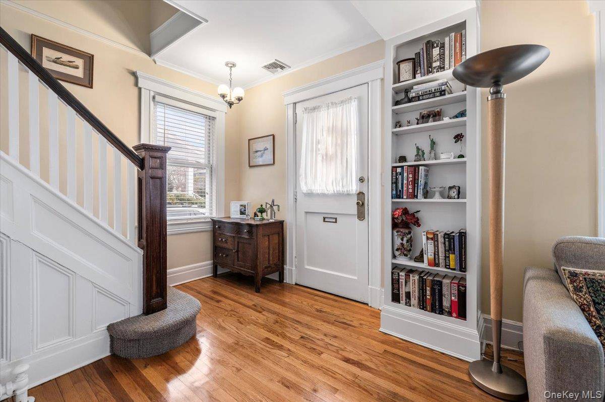 Casa de 3 Dormitorios en Venta en Huntington - Nueva York - EE. UU. - 2