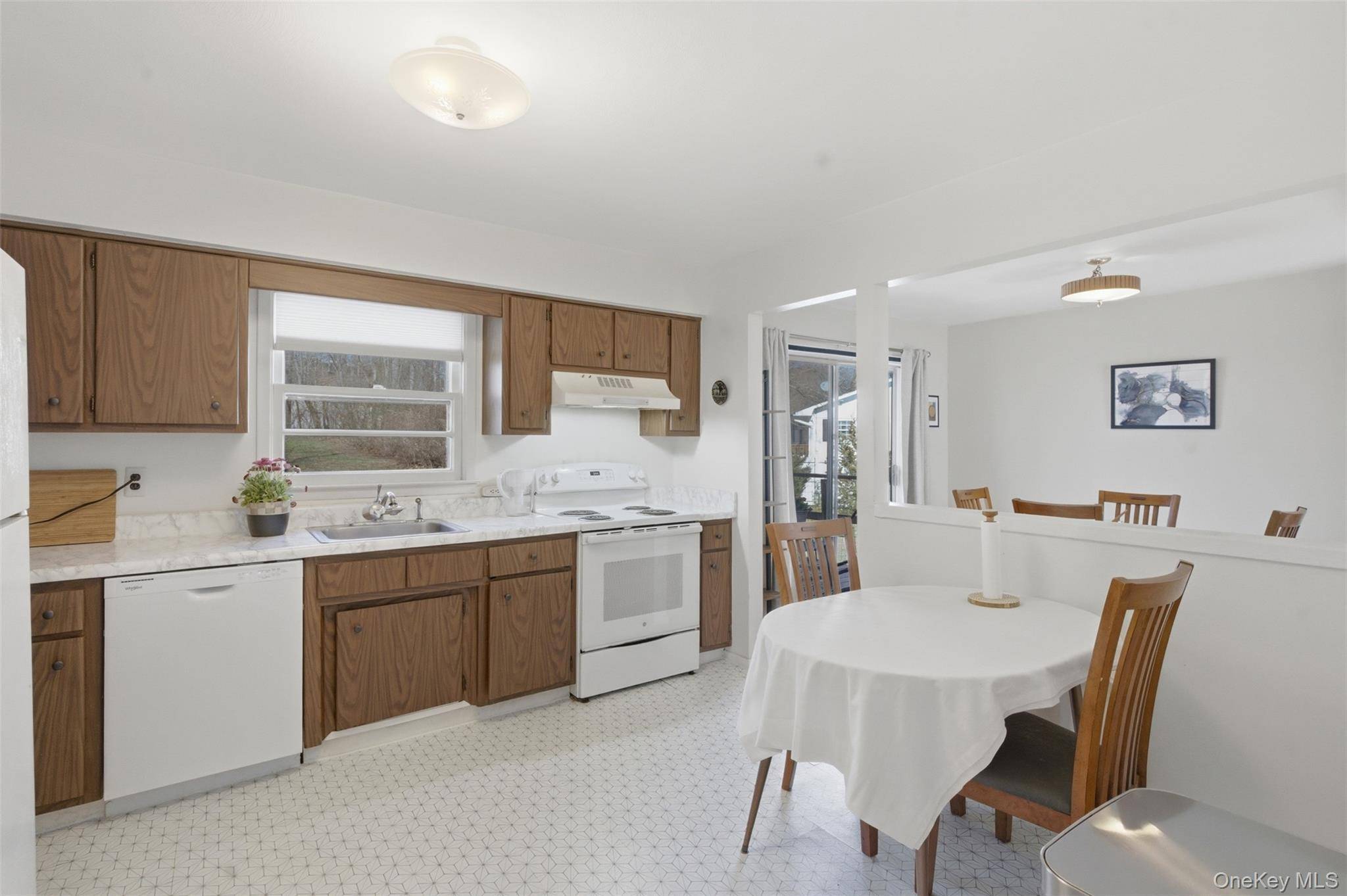 Casa com 3 Quartos à Venda em Hyde Park - Nova Iorque - EUA - 8